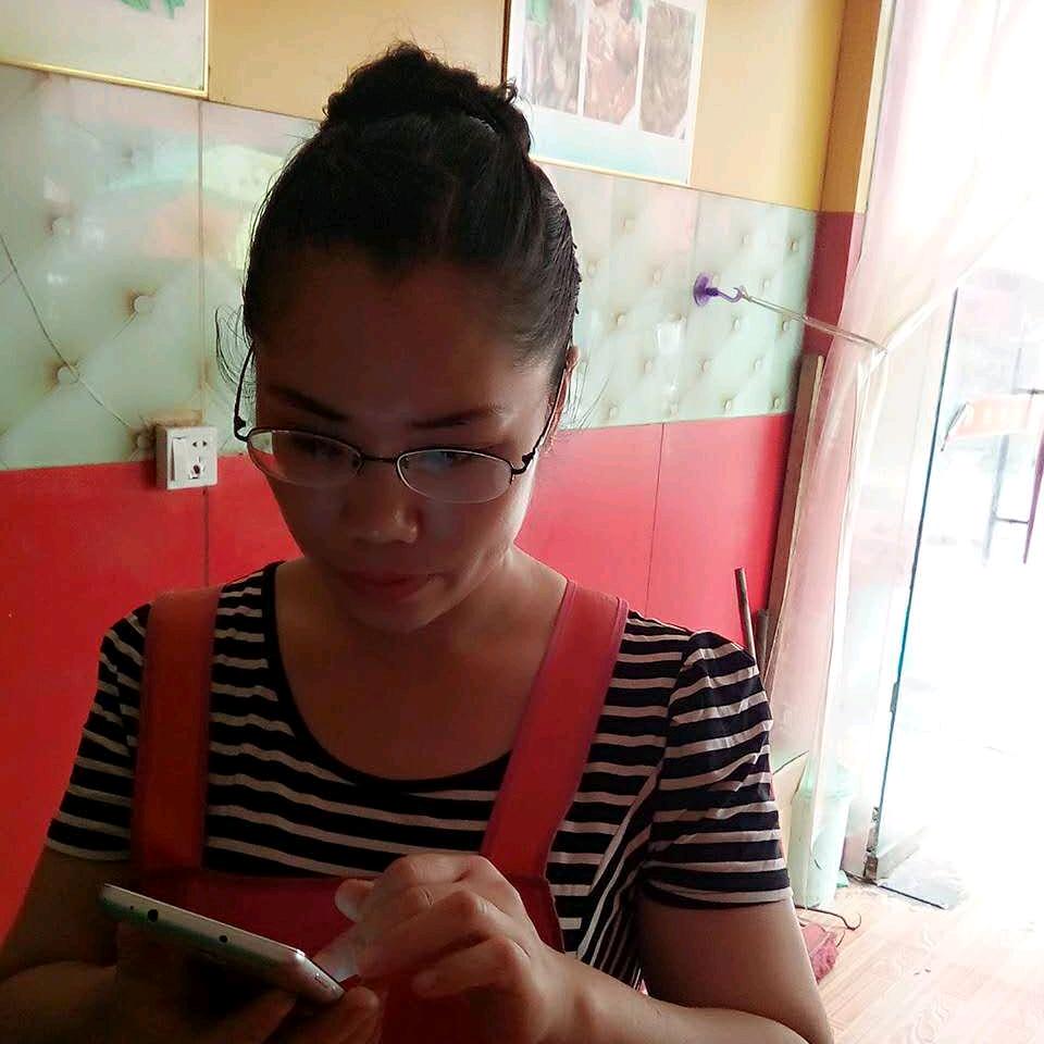 四川赵眼镜卤菜行