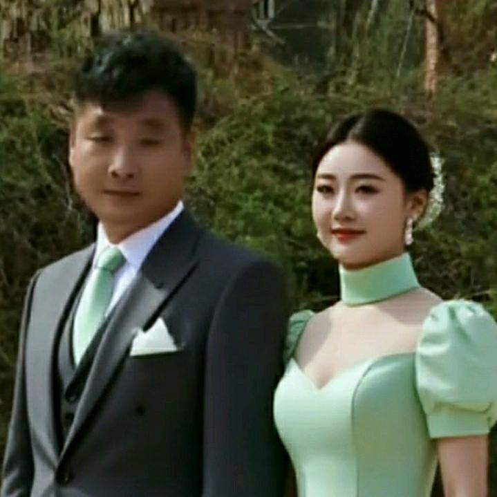 蓝田县 锤子哥。吃不饱(二团队佳慧)