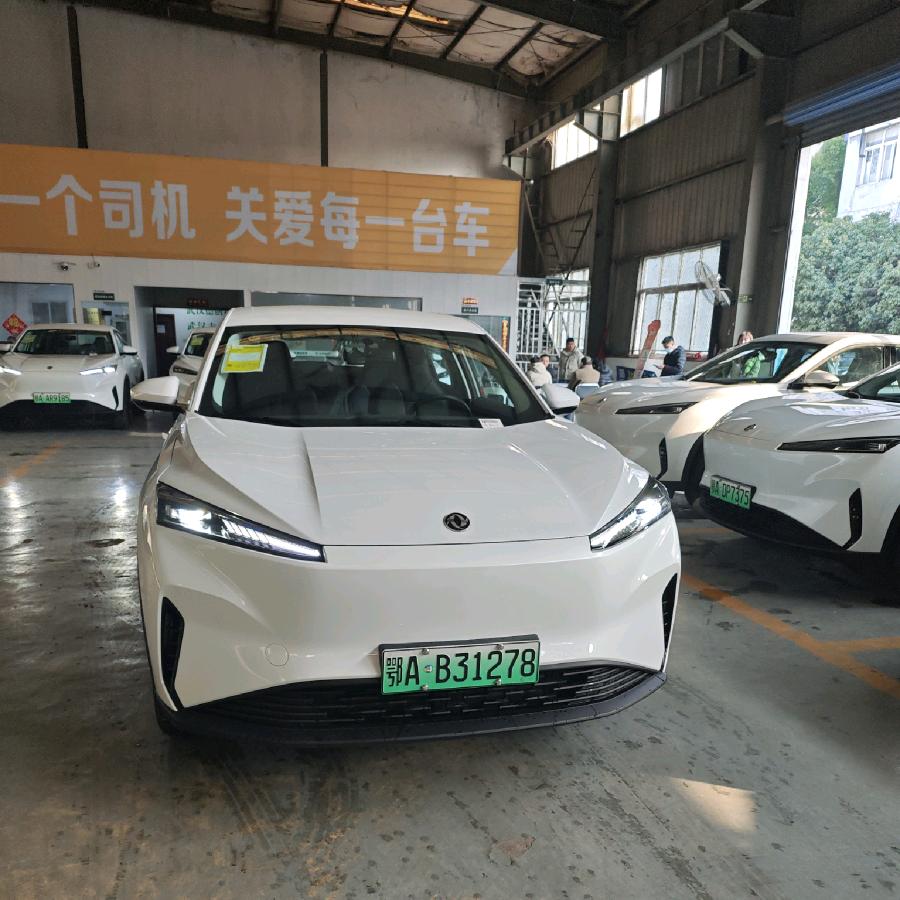 网约车车夫耳朵陈