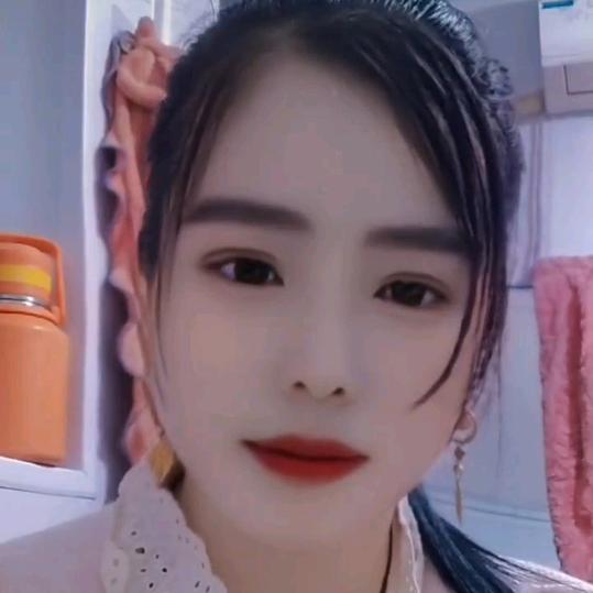 快乐每,天，凤玲。,