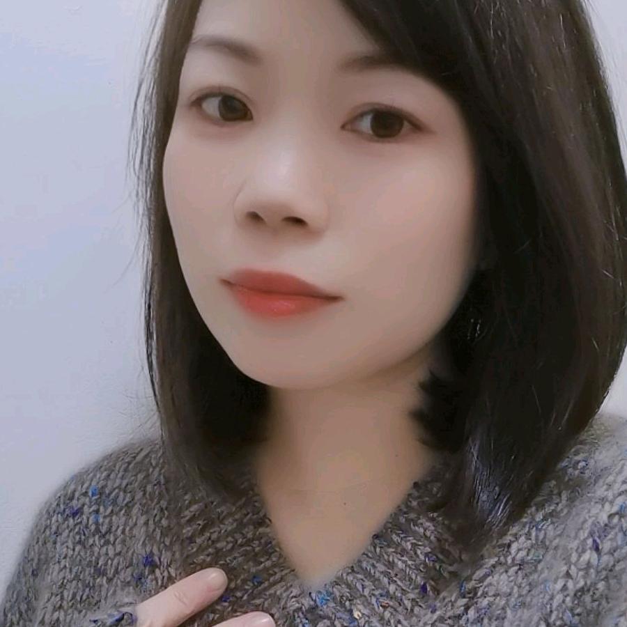 多彩时尚服装店