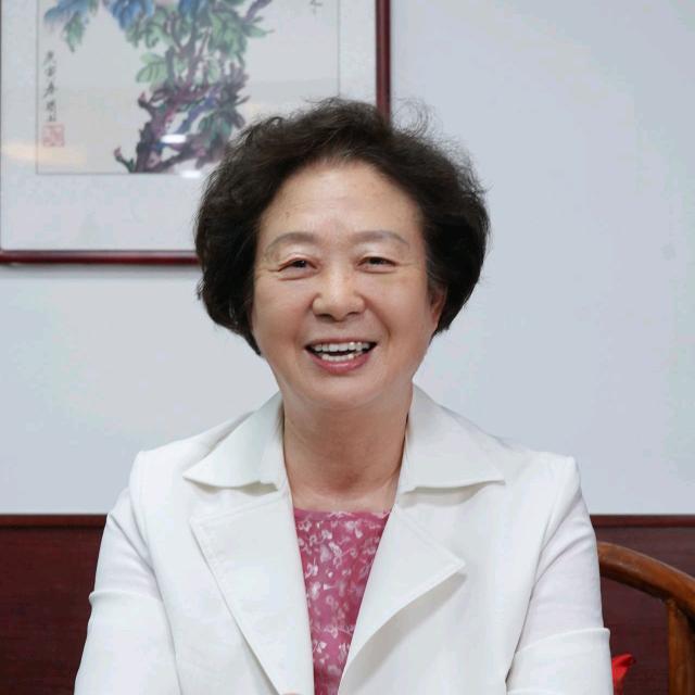 张玉琴