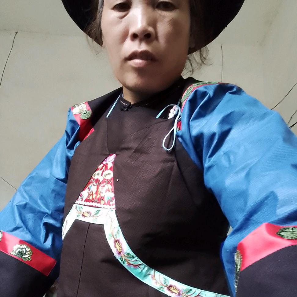 小芬！