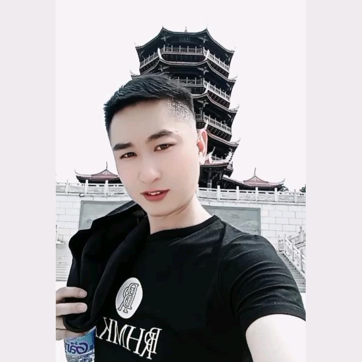 云 哥