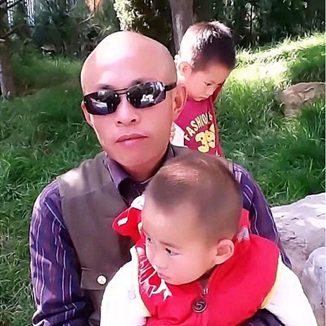 龙戍瑞影