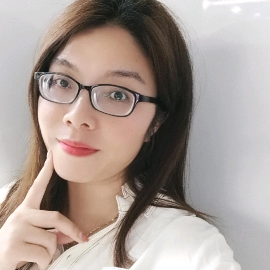 黄薇