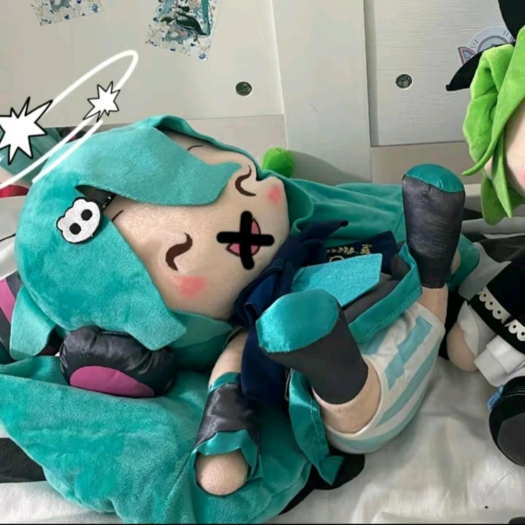 想吃无骨鸡爪小蛋糕冰糖草莓汉堡包