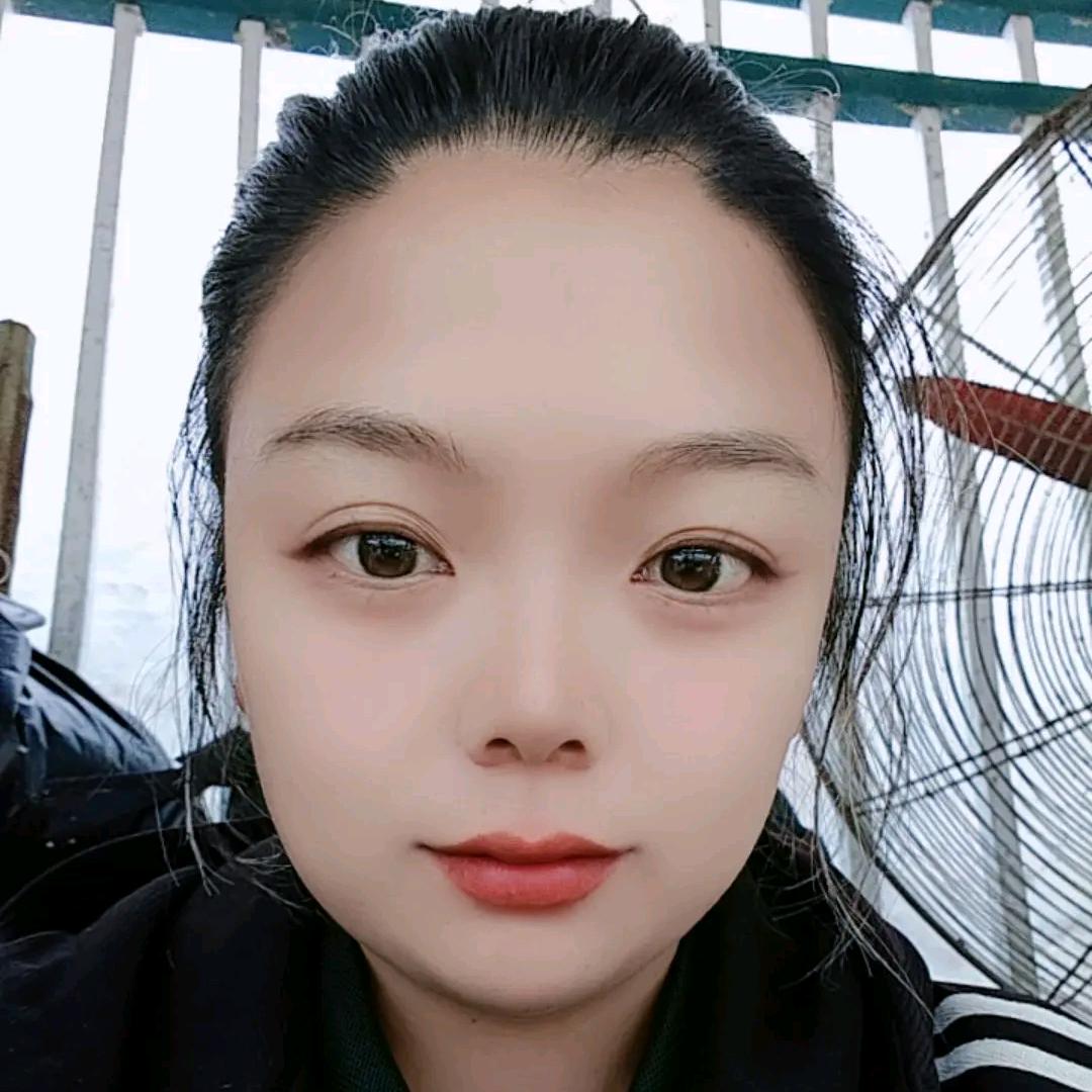 汪场卖鱼的川妹子