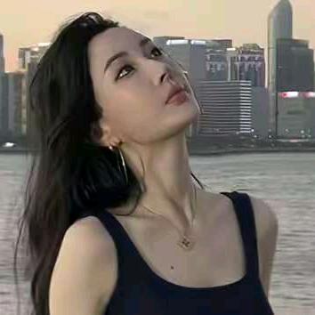 菠萝宝宝Yuna~直播爆款