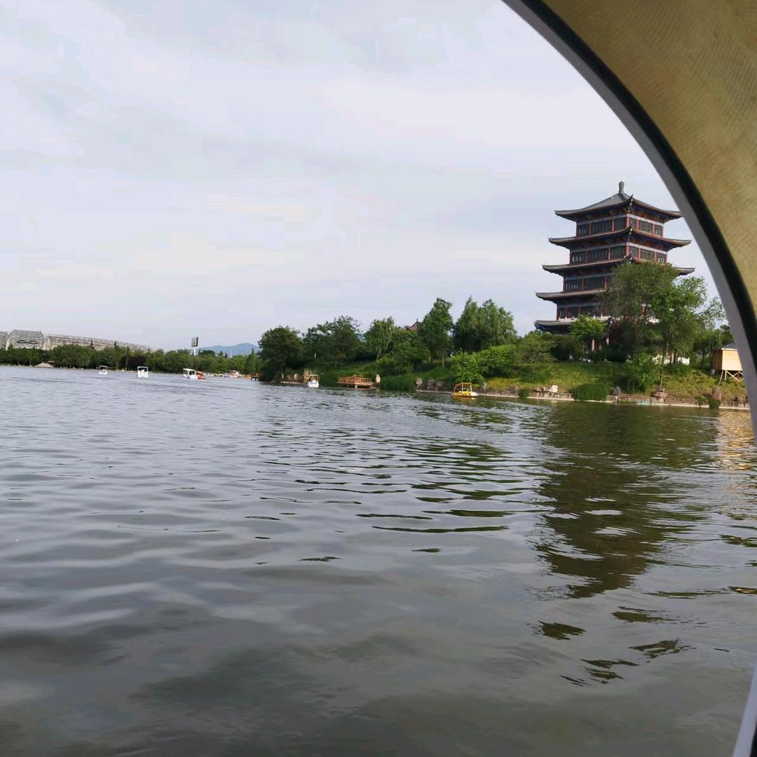 铿镪铁骑
