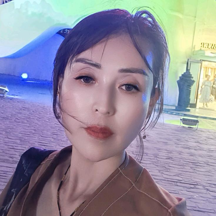 一路发车队领航姐姐