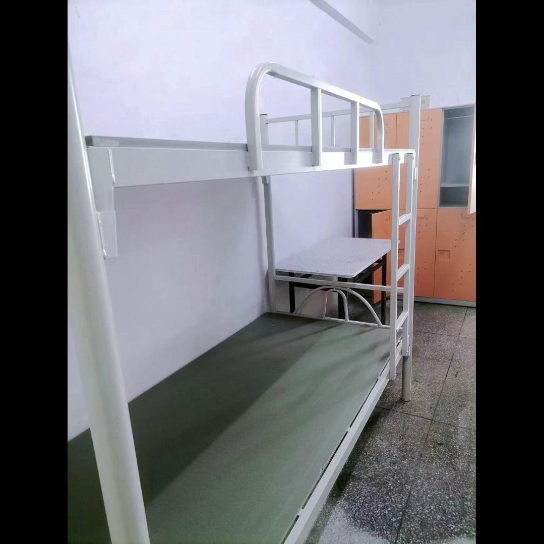 厂妹在厂打螺丝