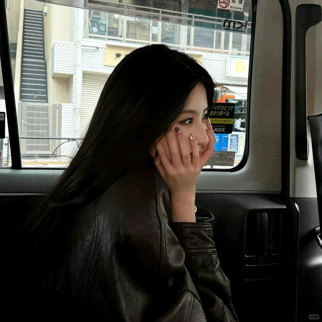 极鸣电竞～露露