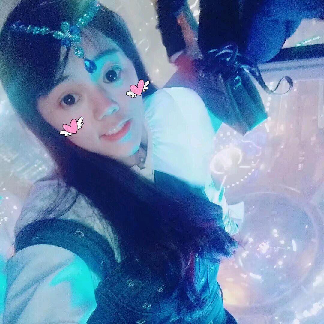@小白兔爱吃绵花糖🏀。