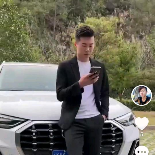 ꧁叼烟摆寂寞꧂
