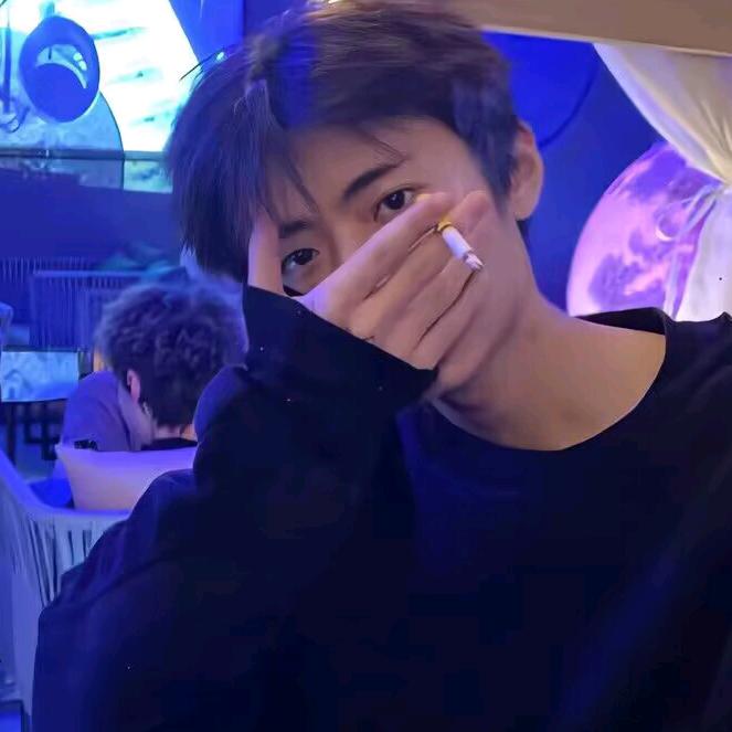 眼里只有钱的混蛋