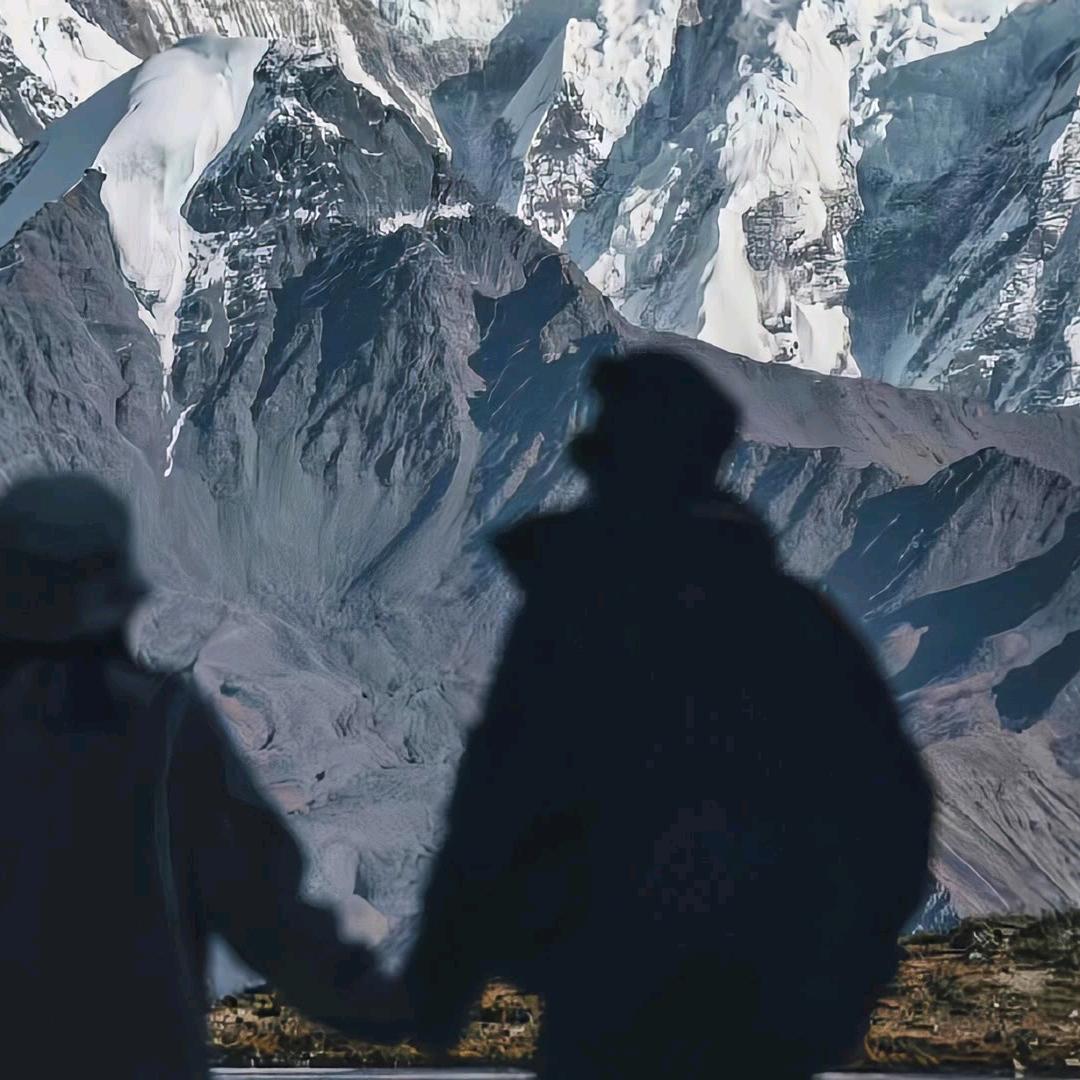 努力的小胡爬行