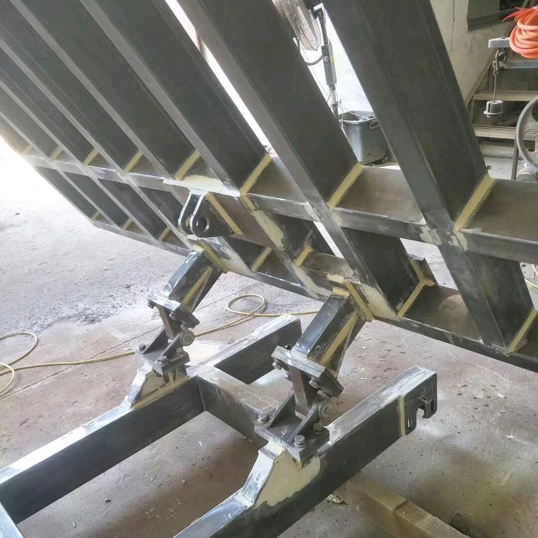 云浮石材机械打磨刮灰喷漆