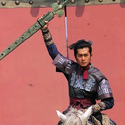 穿越过来，陪你游戏人生