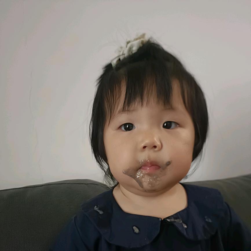 龙卷风摧毁停车场