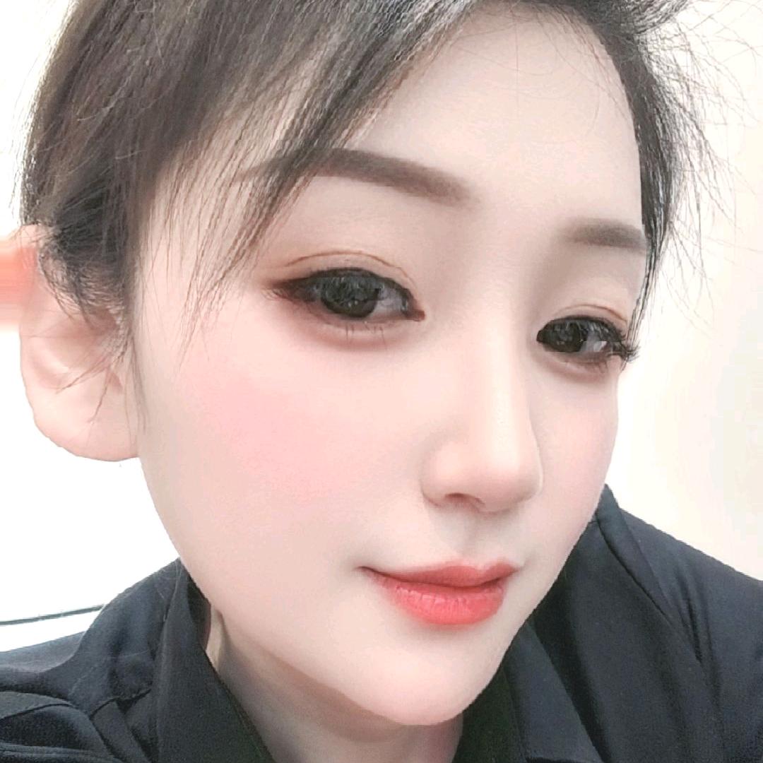 @露露