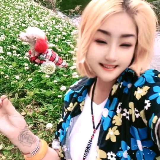 莉莉😃🤷‍♀️🌹