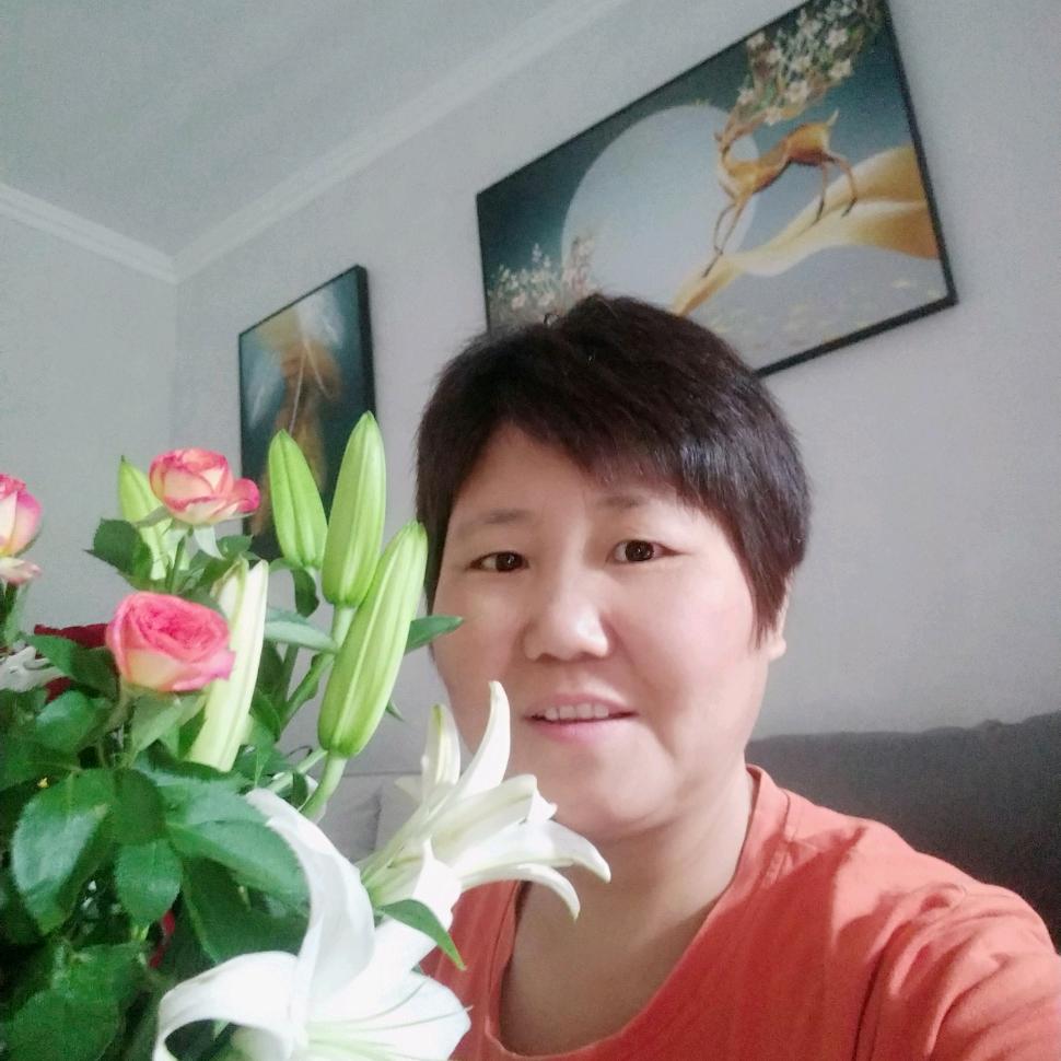 胡。每天开开心心