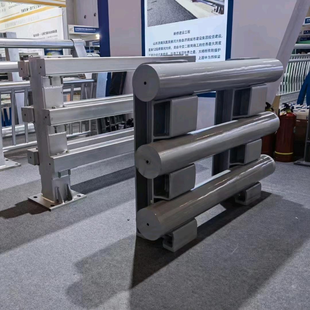 桥梁护栏，防撞护栏