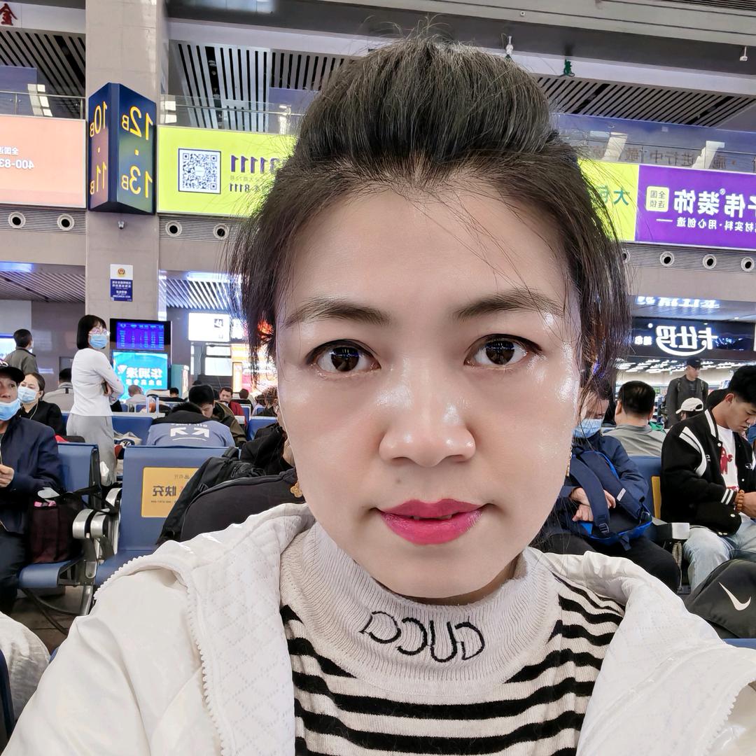 尹丽