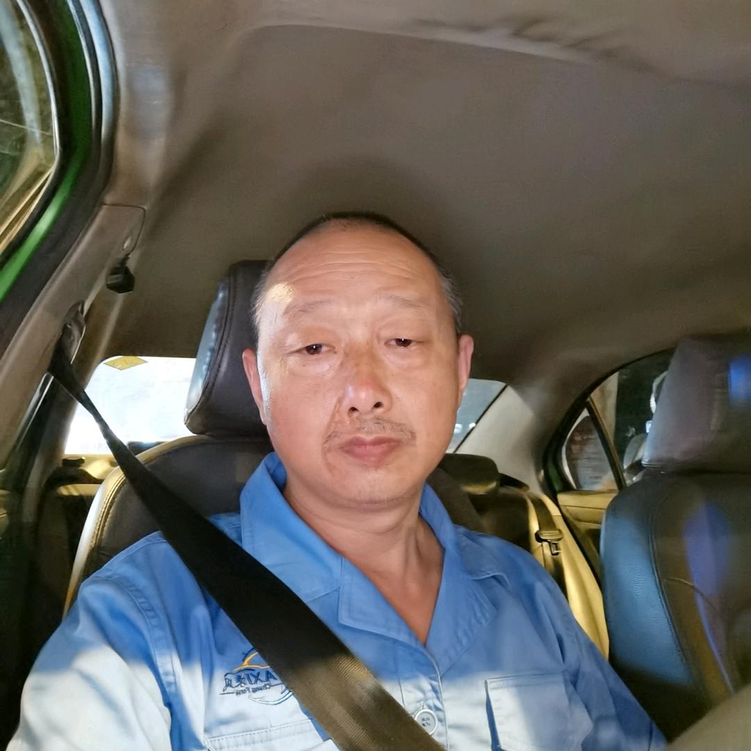哥哥爱唱歌