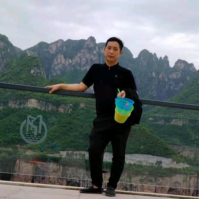 墨鸣奇妙潘先生