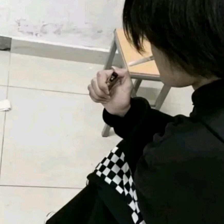 满月然