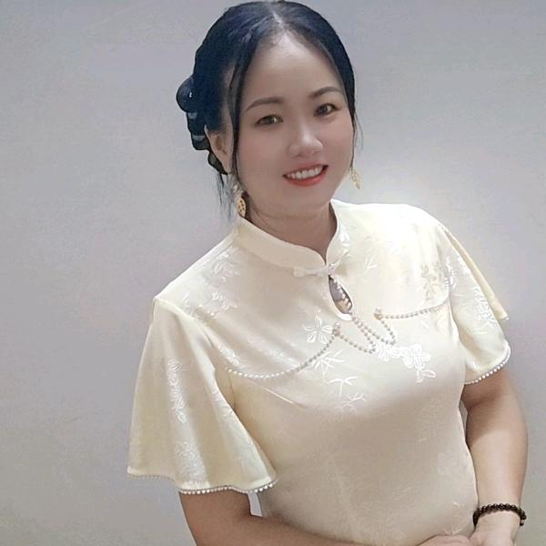 9号仓库牛仔潮品店