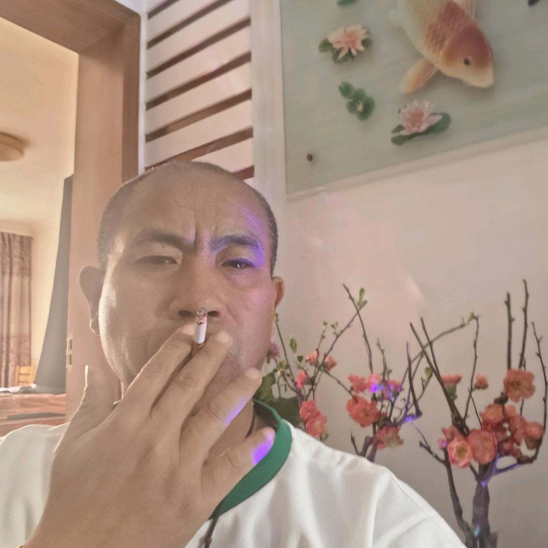 卫向军