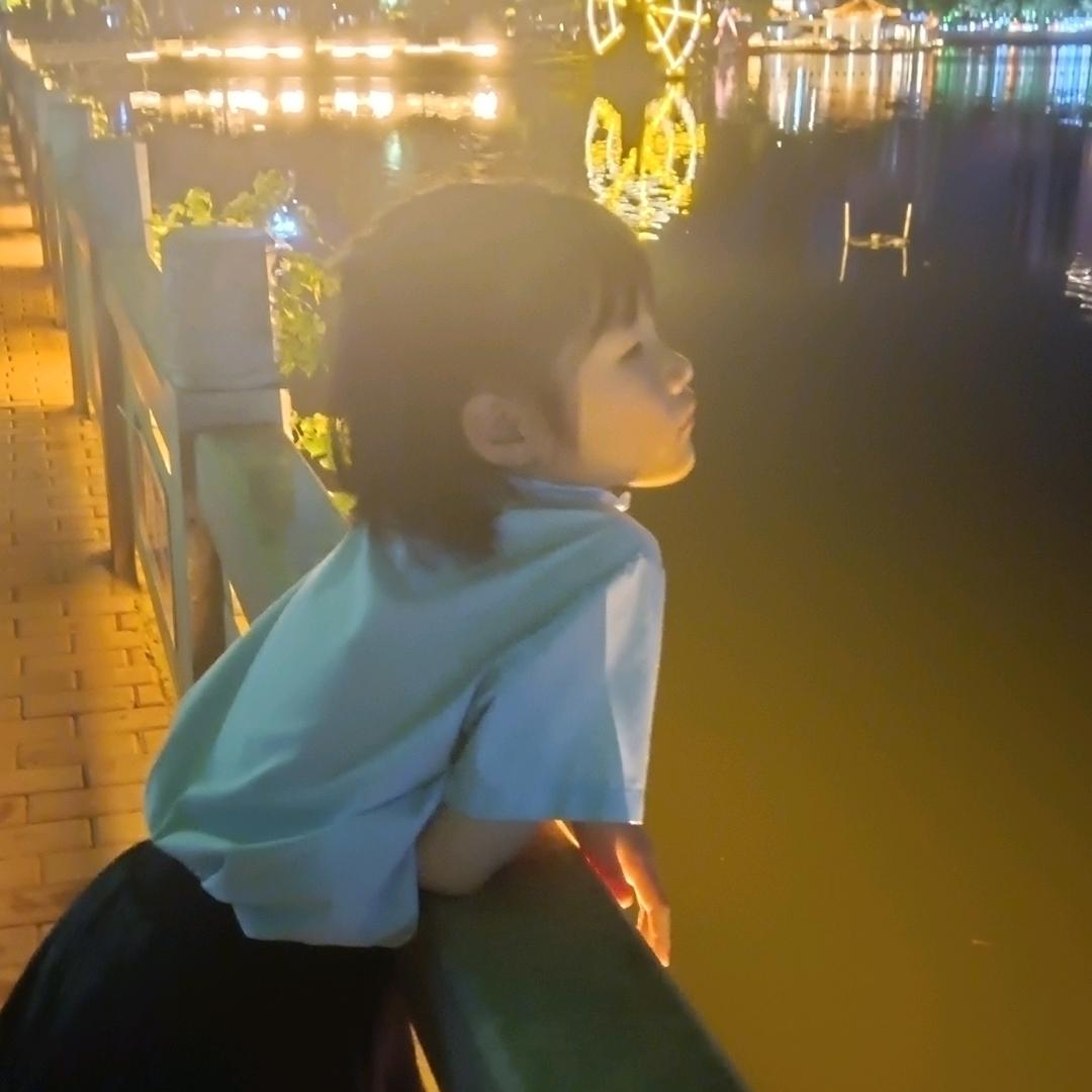 萧萧糯叽叽麻糍