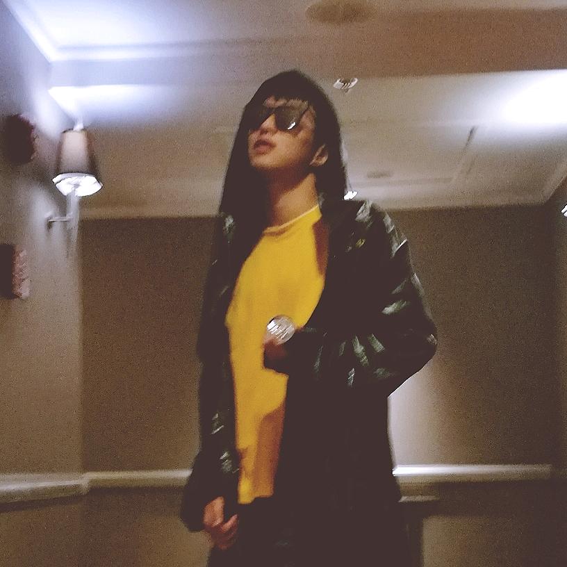 爱吃的Russell(小惹)