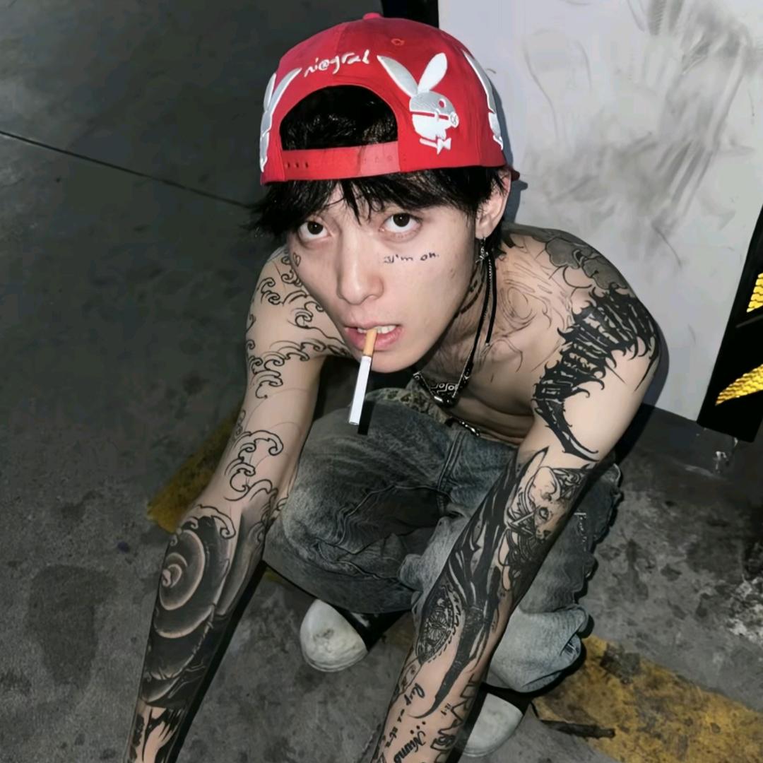 XXiswho