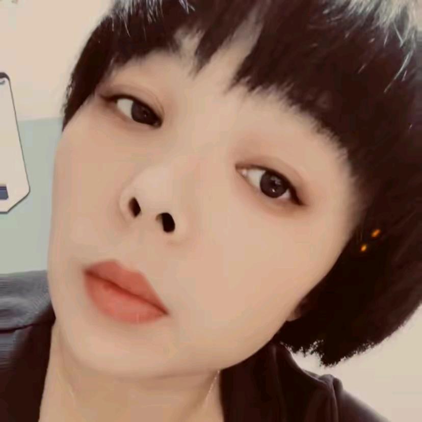 青纸伞(开播号在主页早7:30)3