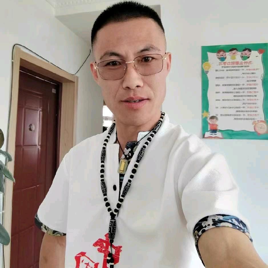沃德天辣么帅的中年大叔