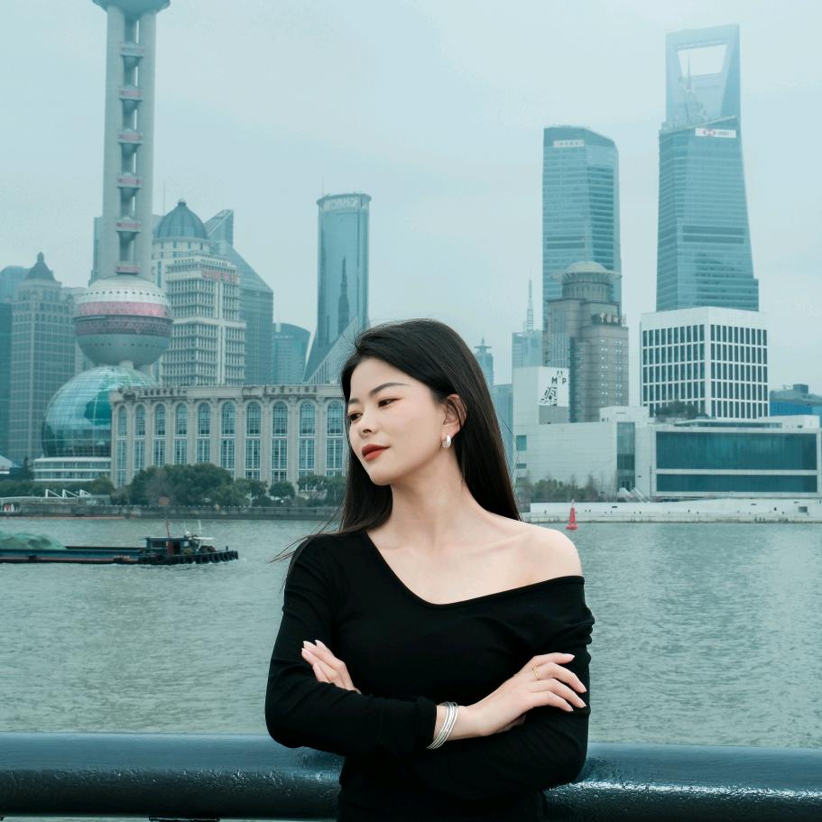 辣条小姐姐🍑💨