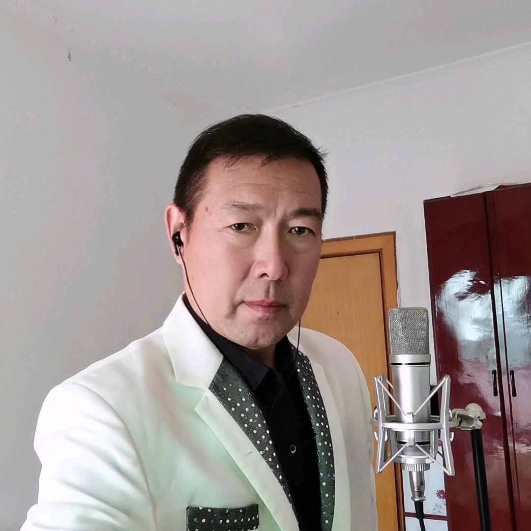 君佳人媒体人