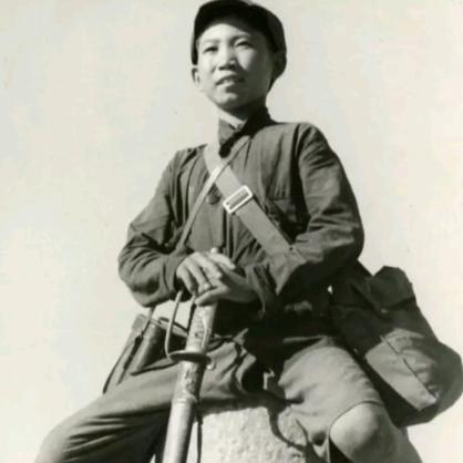 绅~☭