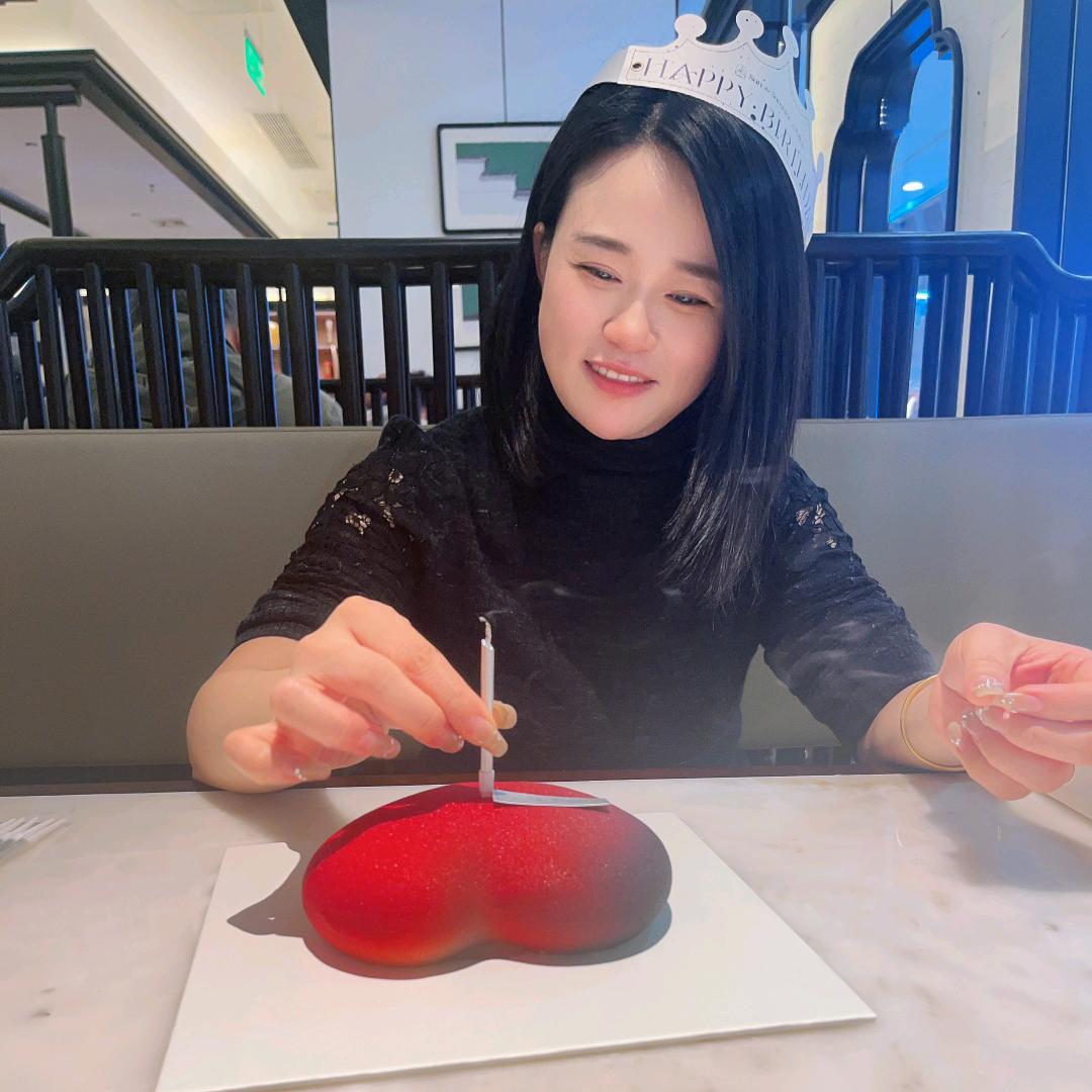 吕家💋姑娘