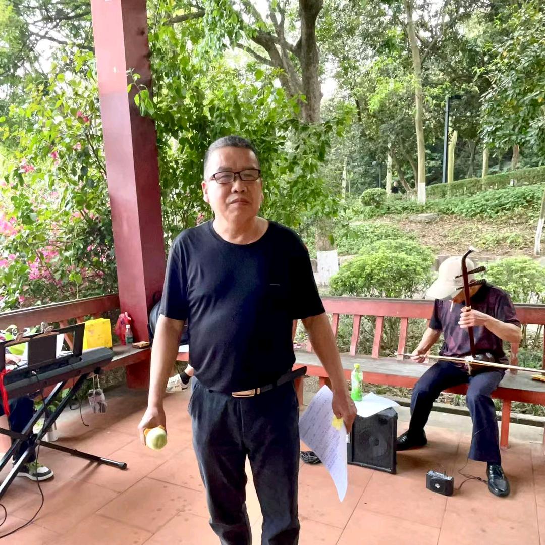 游子哥