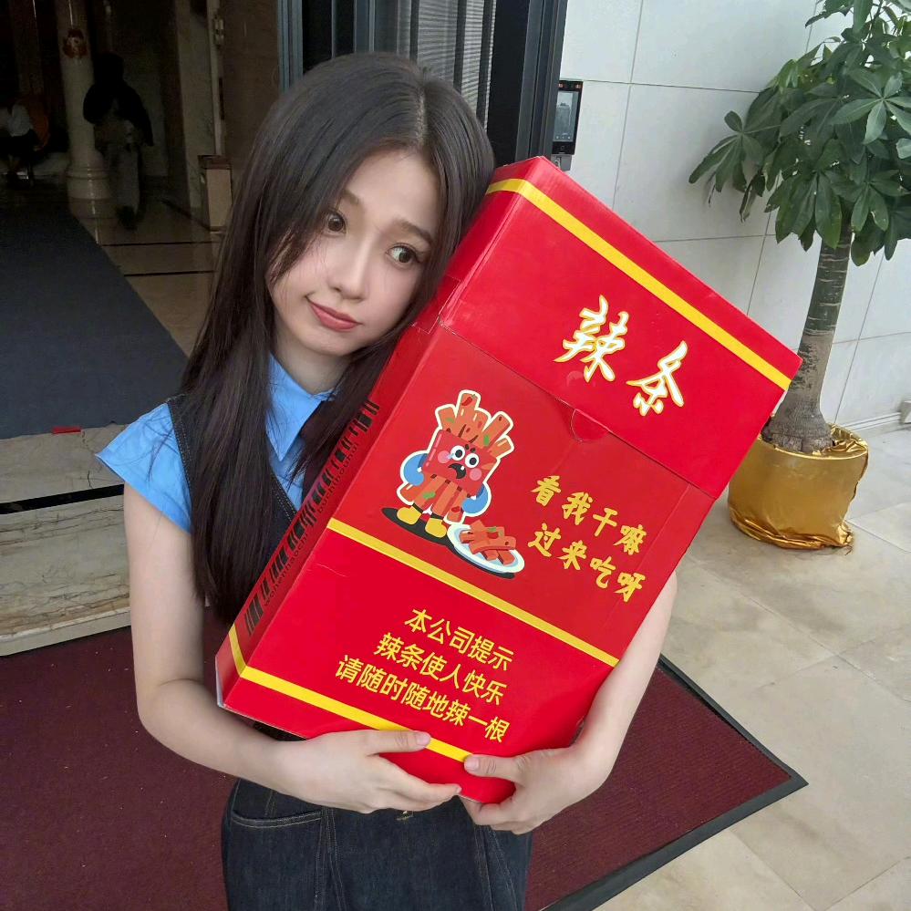 爱吃虞头esther（崩屁王水水）