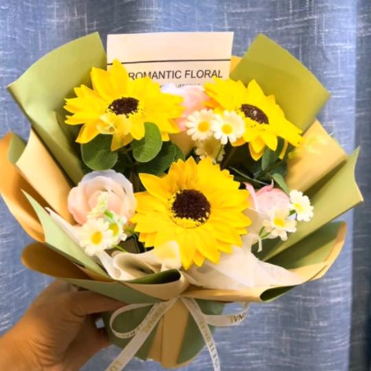 清歌一曲叹红尘