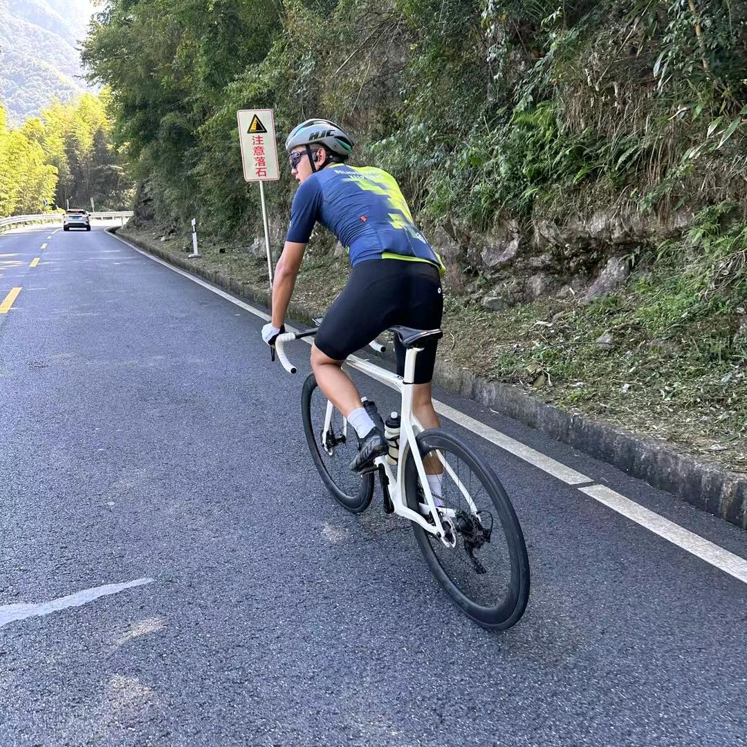 骑自行车的西瓜（嘉兴银贝斯）