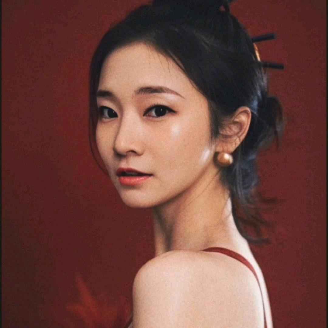 依依
