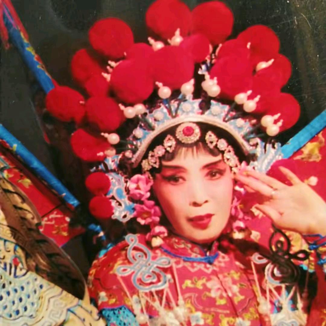 张汪英