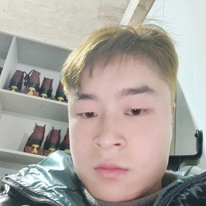 🌱张氏集团董事长🐰⁵²⁰⁰